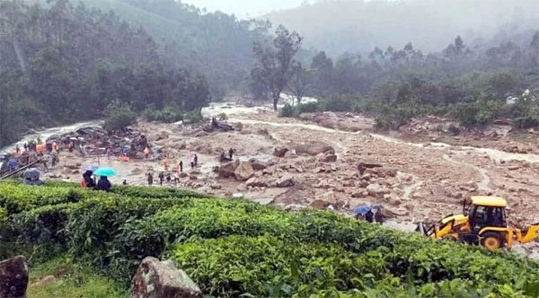 কেরালায় ব্যাপক ভূমিধস