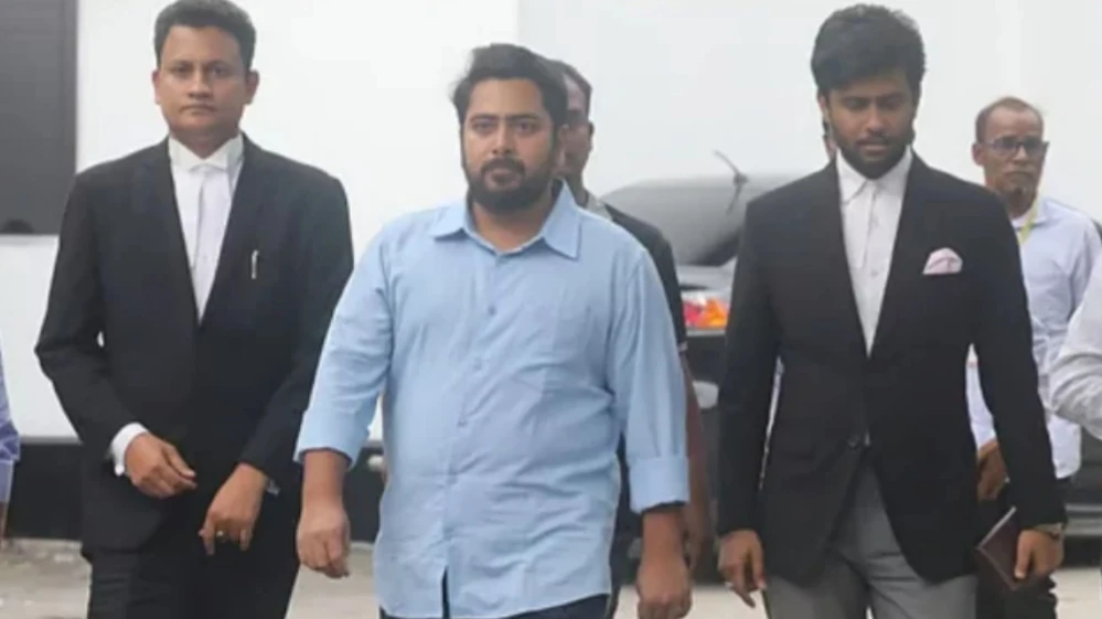 ‘রাজাকারের বাচ্চা’ বলায় অপমানিত বোধ করেছিলেন শিক্ষার্থীরা: ট্রাইব্যুনালে নাহিদ